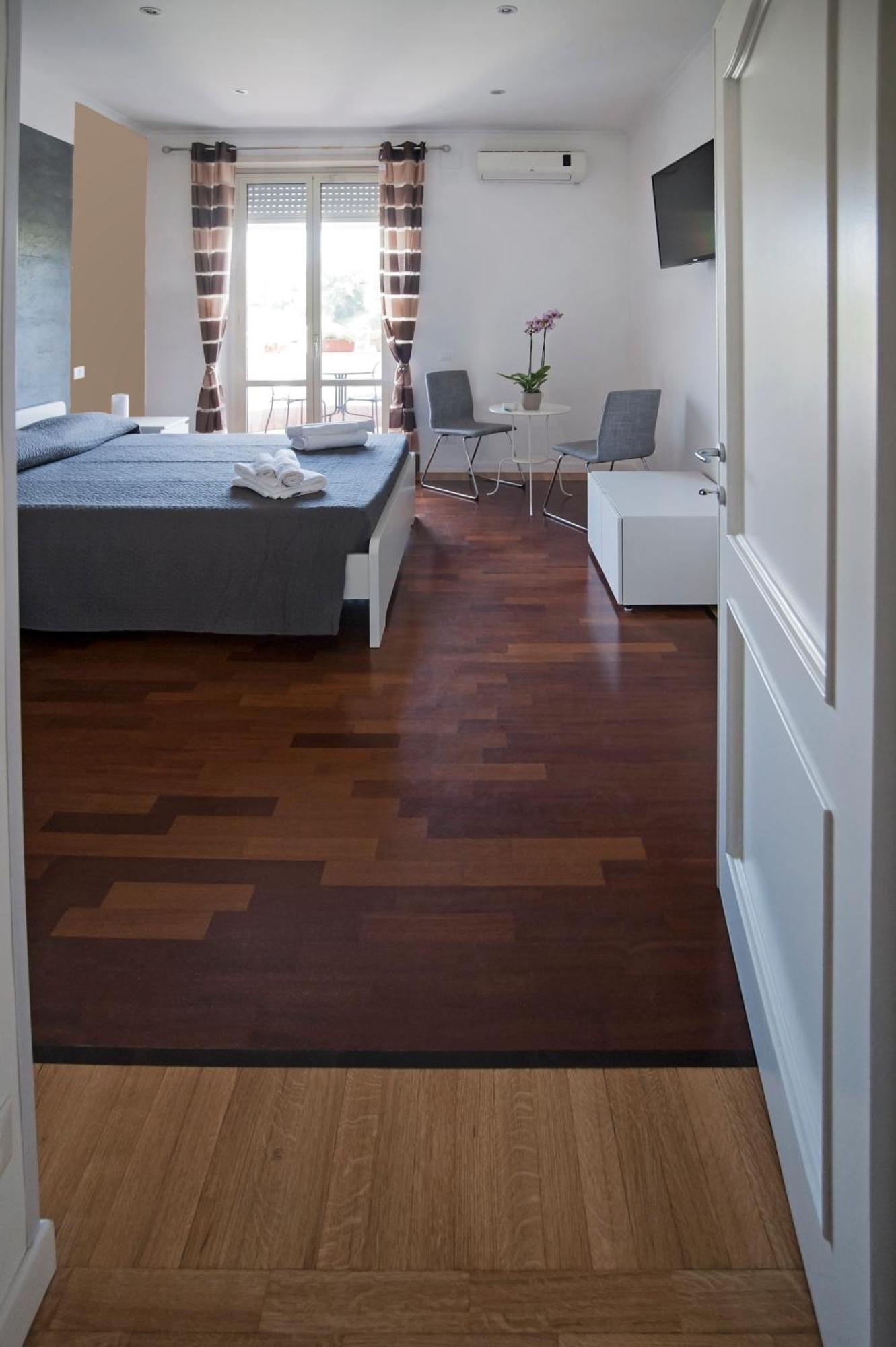 Double Room Private External Bathroom