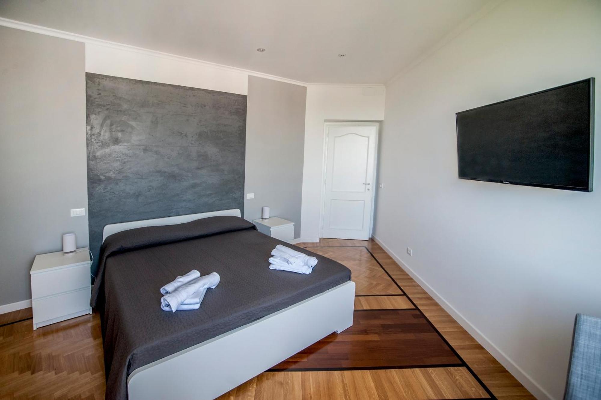Triple Room Private External Bathroom