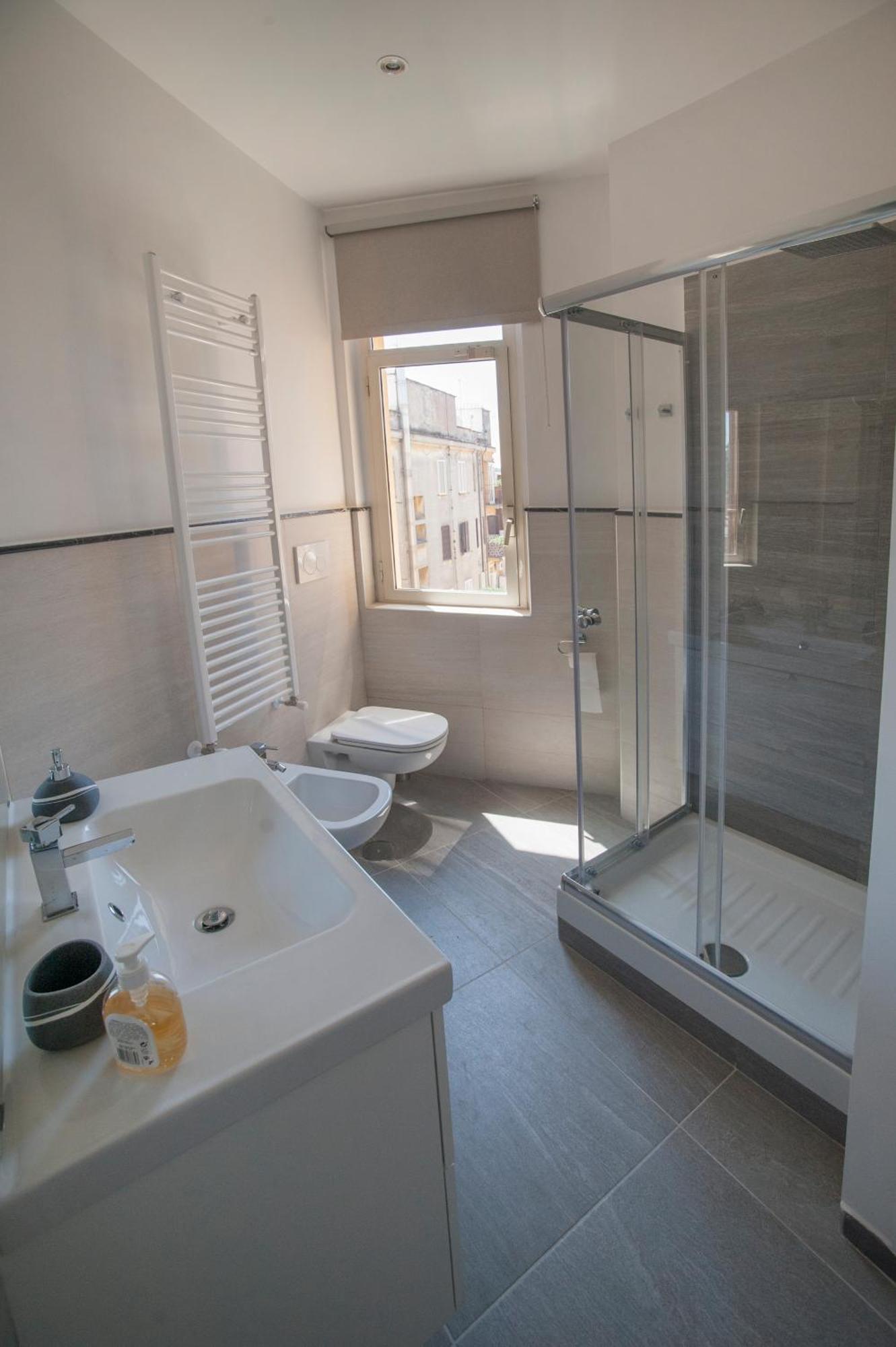 Triple Room Private External Bathroom