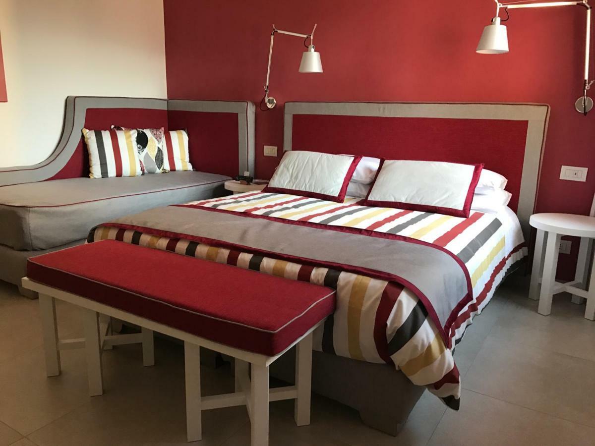 Standard Double or Twin Room,857811146:JPEG