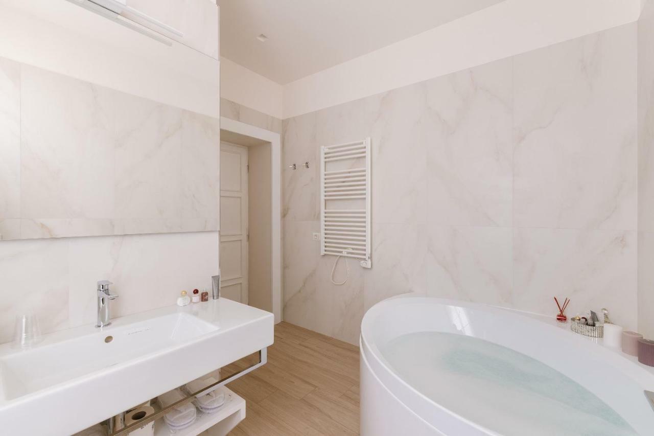 Suite Lit King-Size avec Baignoire Spa