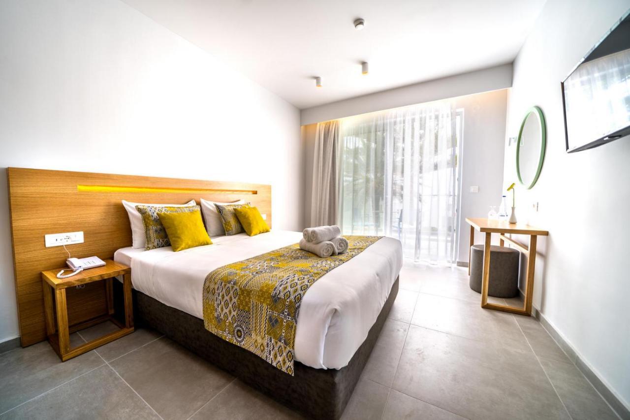 Standard Double or Twin Room Garden View