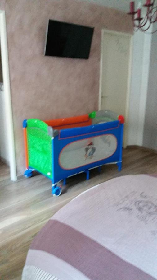 Family Suite (2 Adults + 2 Children),968880679:JPEG