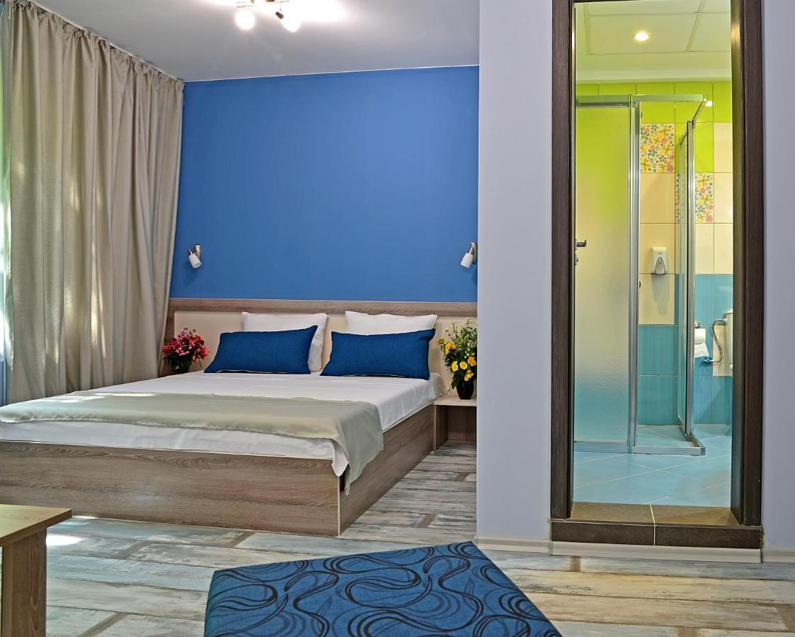Quadruple Room with Balcony (no Kitchen)