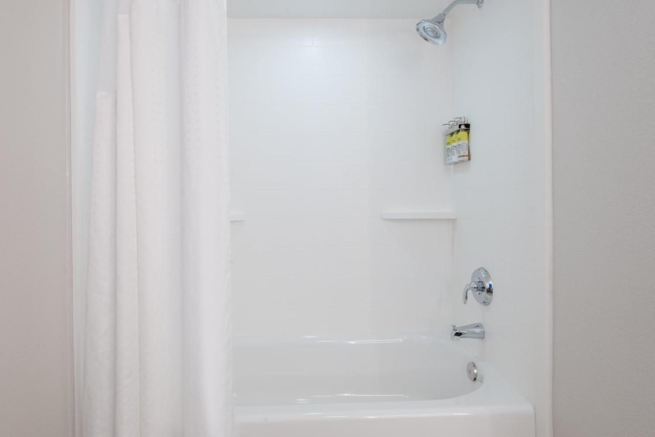 King Suite with Sofa Bed - Non-Smoking,1276524850:JPEG
