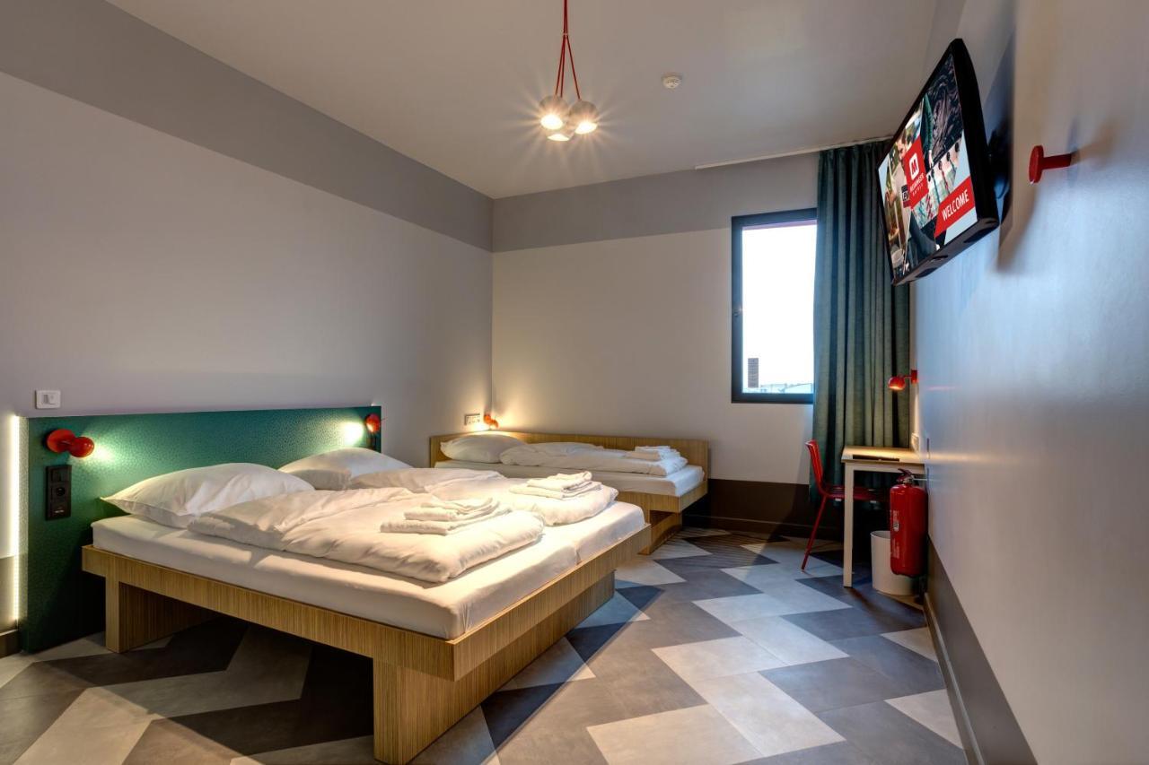 Triple Room,952453663:JPEG