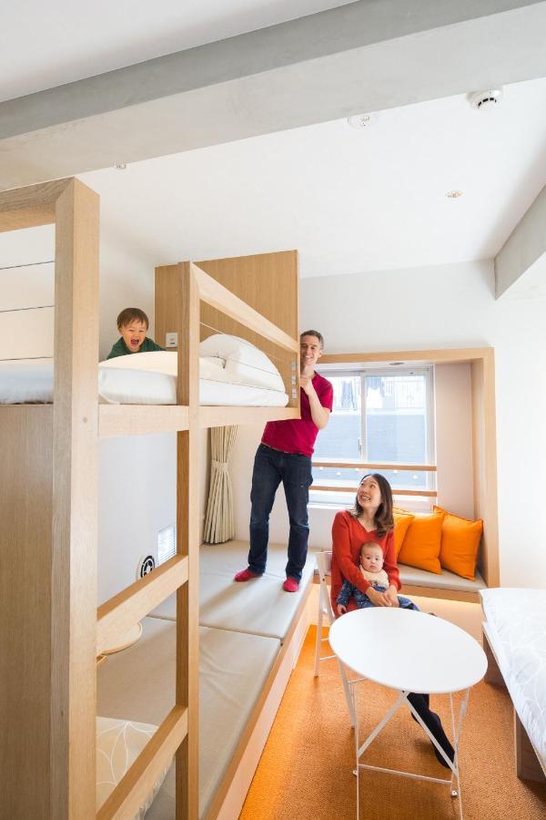 Family Room with Balcony - High Floor,820548065:JPEG