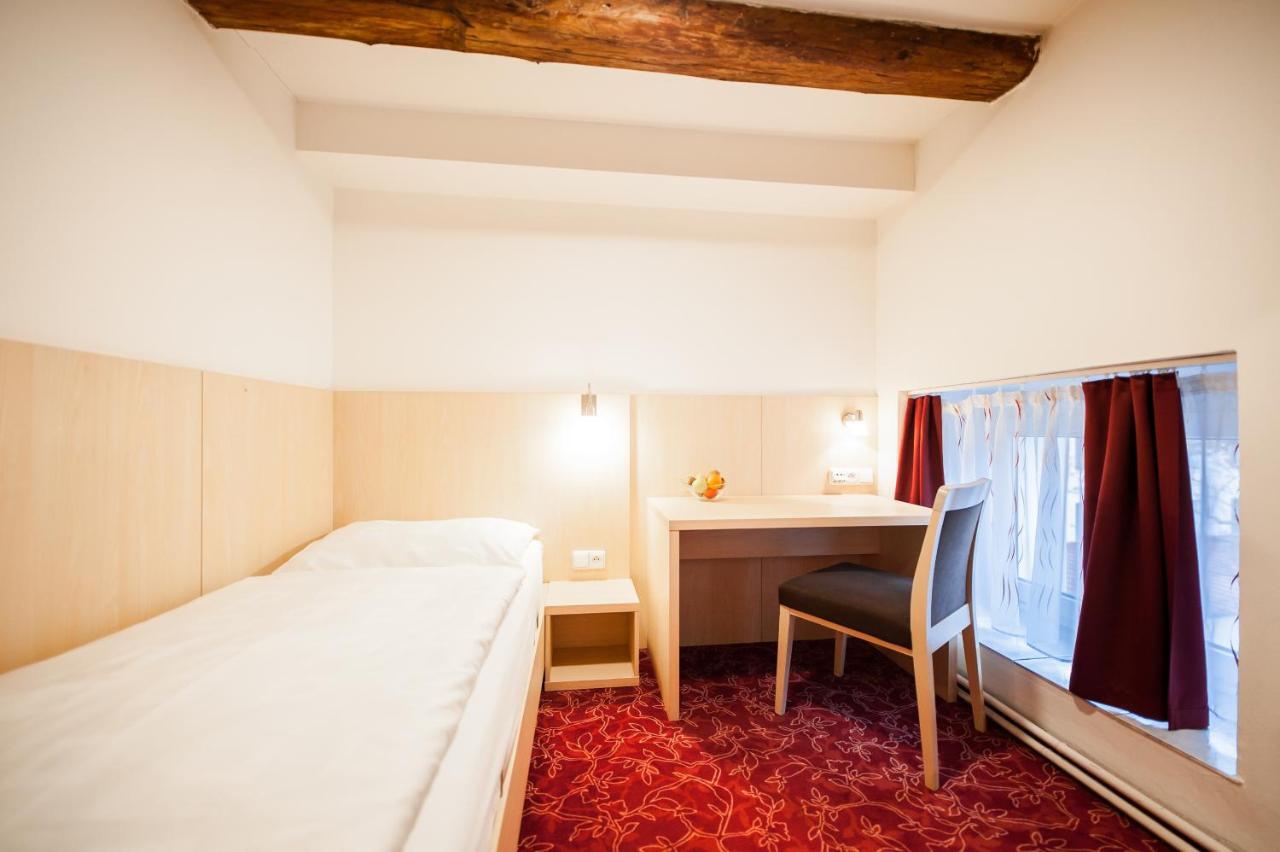 Economy Single Room