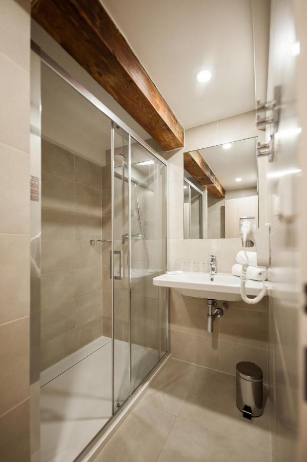 Economy Quadruple Room