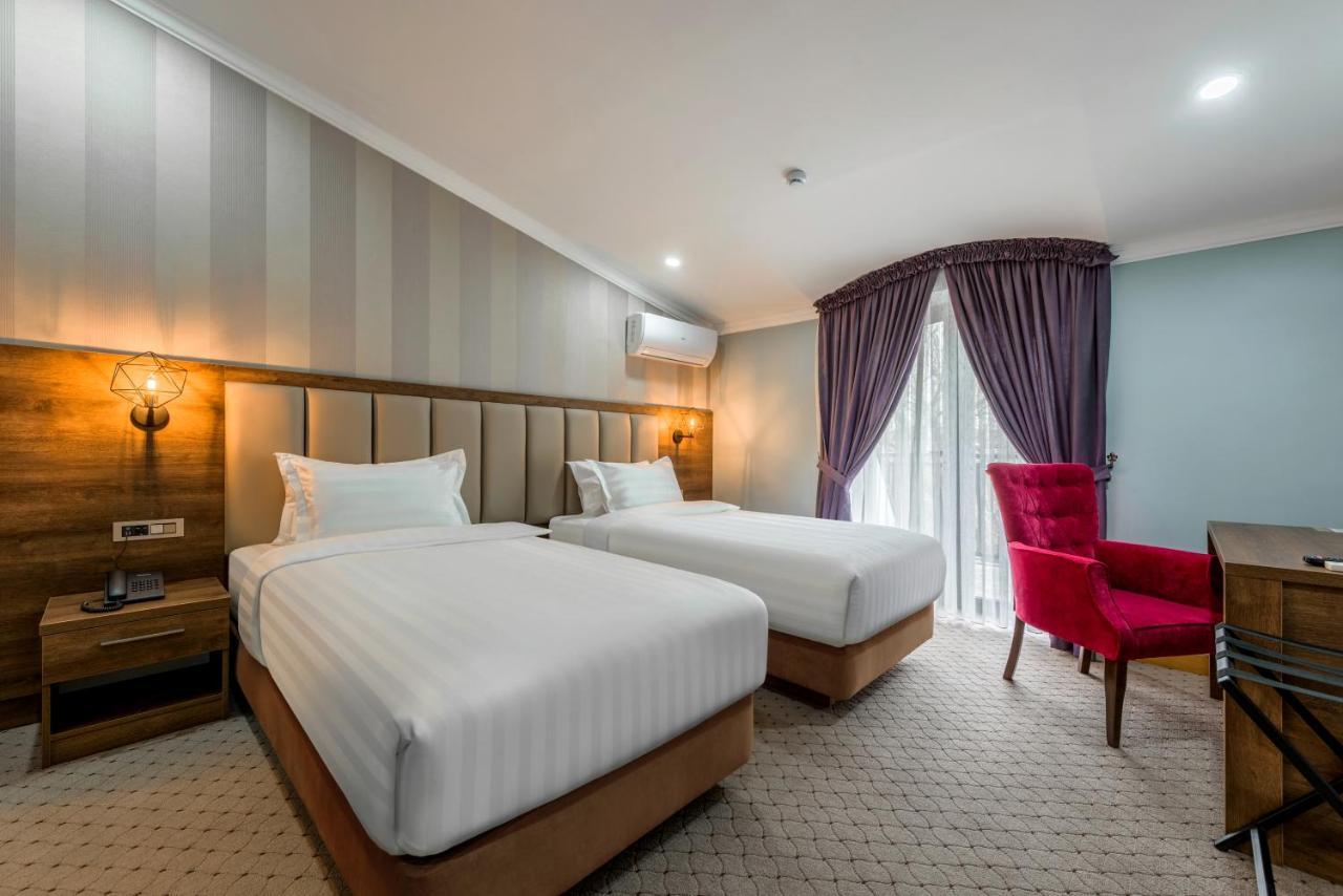 Twin Room with Balcony
