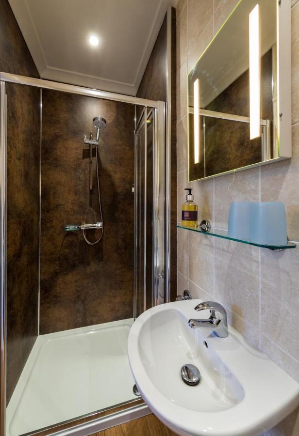 Family Room Shower