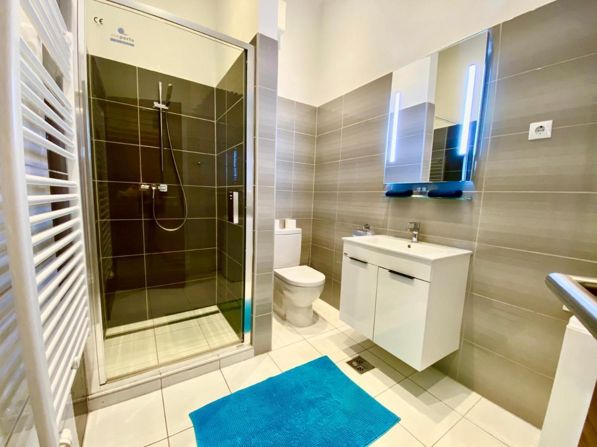 Studio Apartment,756299761:JPEG
