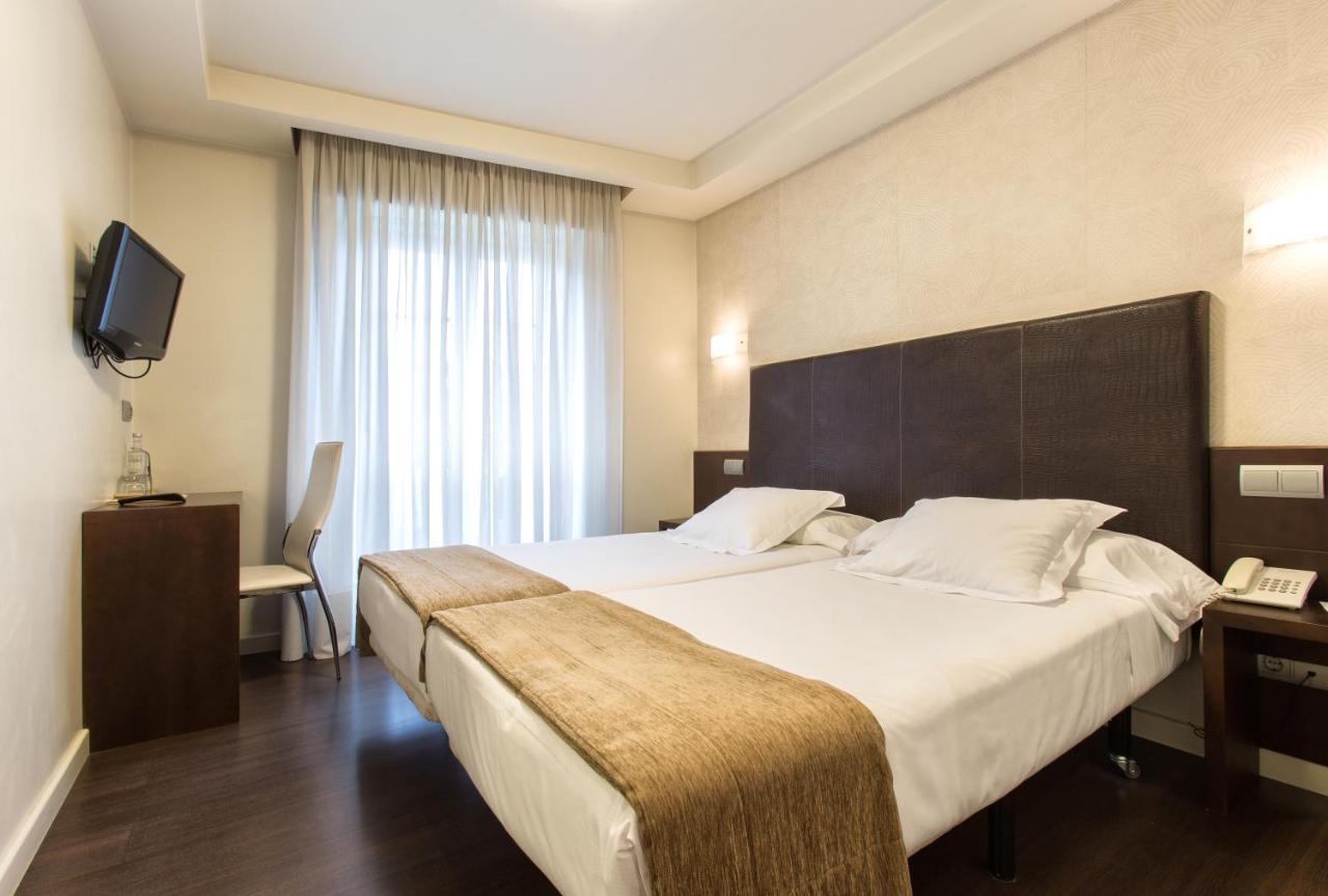 Double or Twin Room,990262570:JPEG