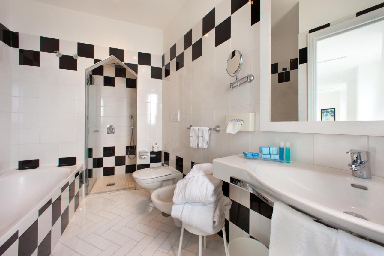 Suite Spa Bath