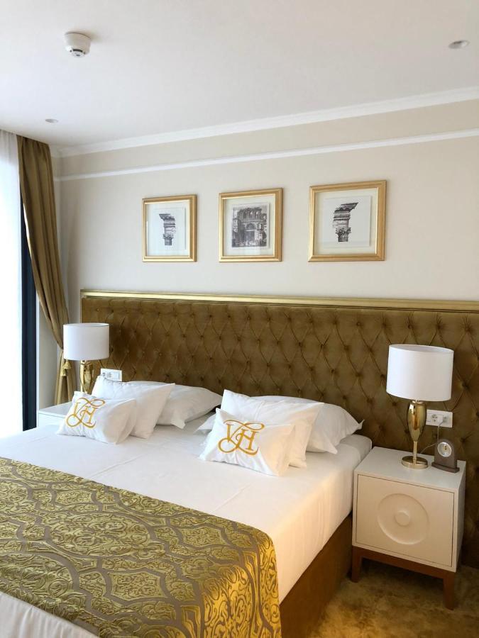 Deluxe Suite Sea Front and Outdoor Jacuzzi,1066945309:JPEG