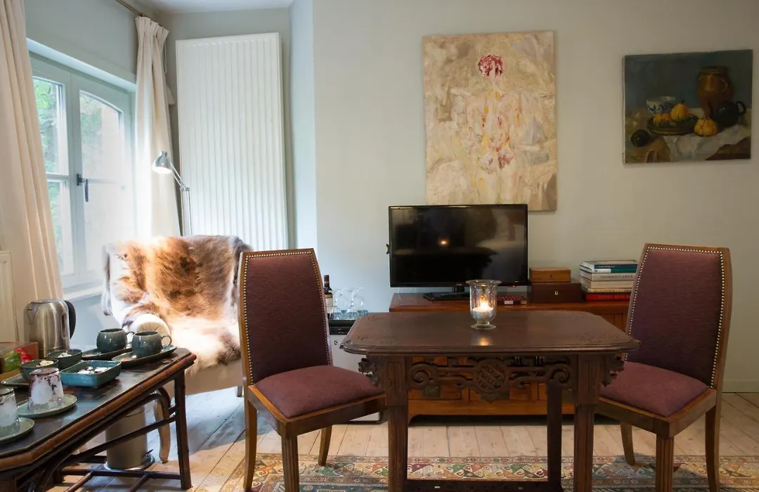 Two Rooms In Bruges-1