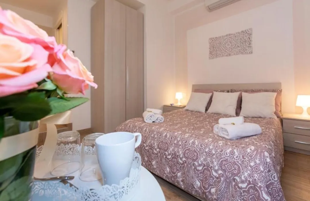 Lovely Nights Rome - Luxury Rooms-1