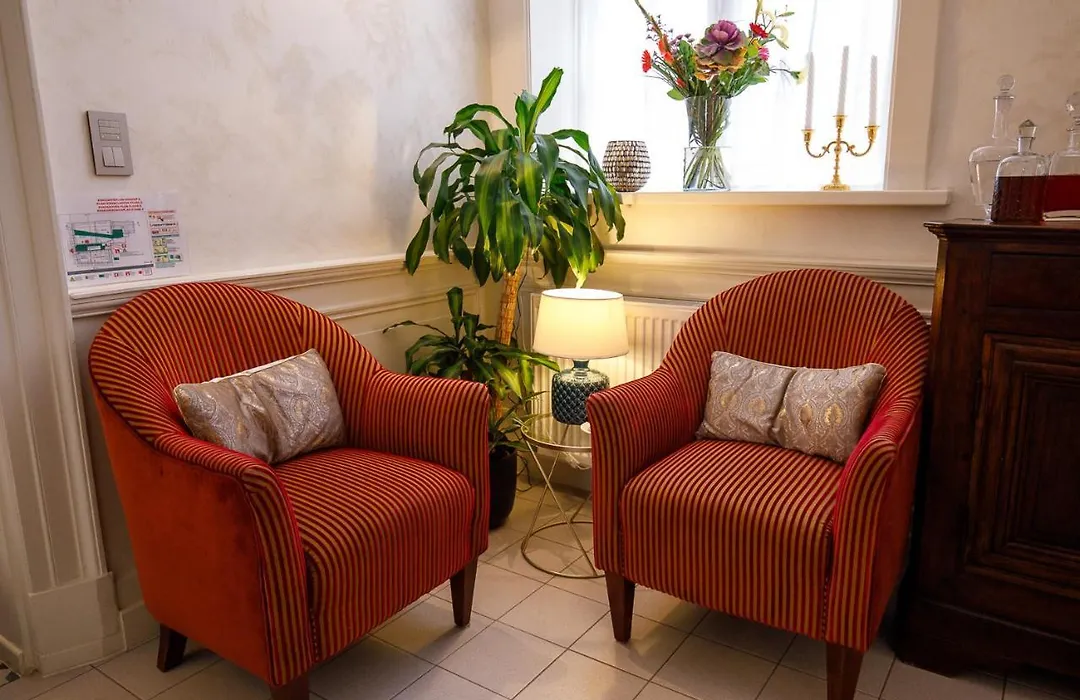 Augusto A Beautifully Restored Historic Townhouse In The Heart Of Bruges Grote Market 200M-1