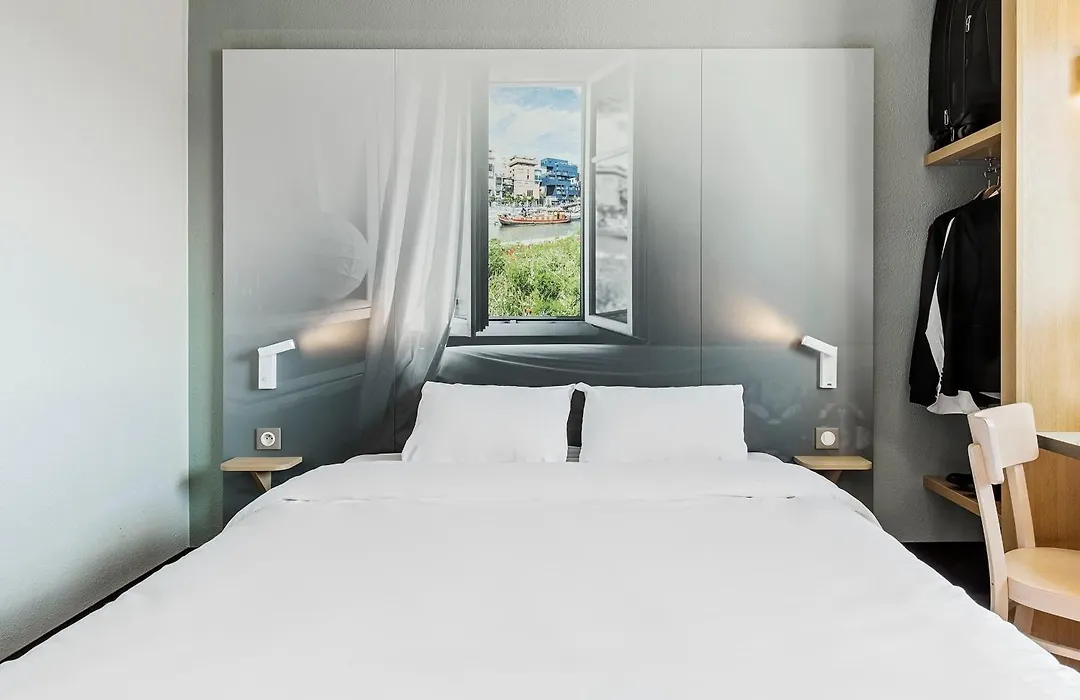 B&B Hotel Lyon Grand Stade Meyzieu-1