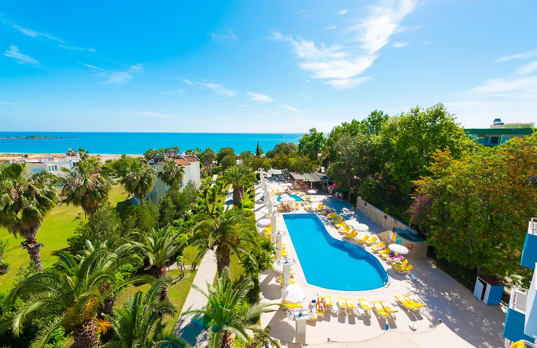 Club Aqua Plaza-1