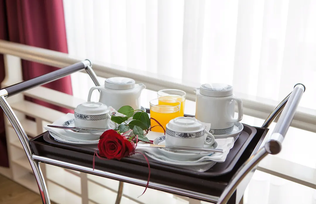 Hotel Avenida-1