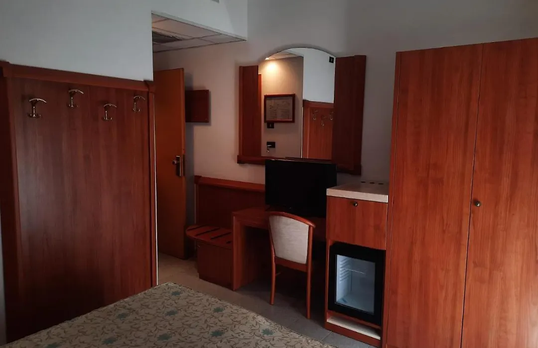 Hotel Giada-1
