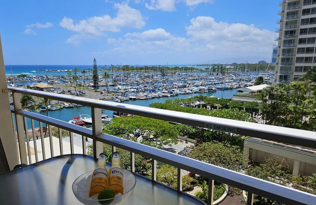 Ilikai Hotel & Luxury Suite Kitchen And Ocean View-1