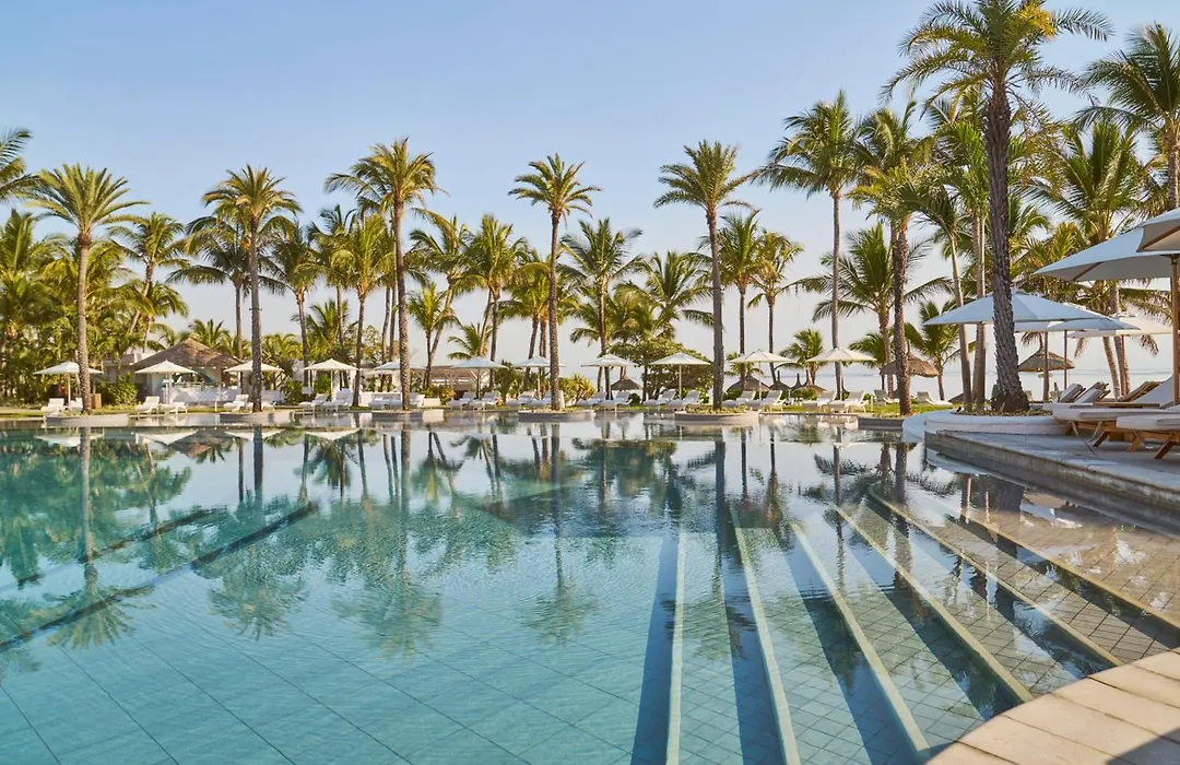 Lux* Belle Mare Resort & Villas-1