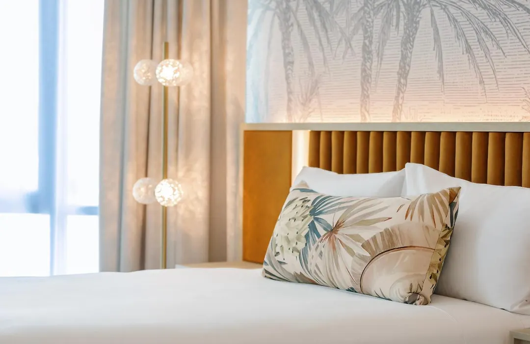 Amora Hotel Brisbane-1