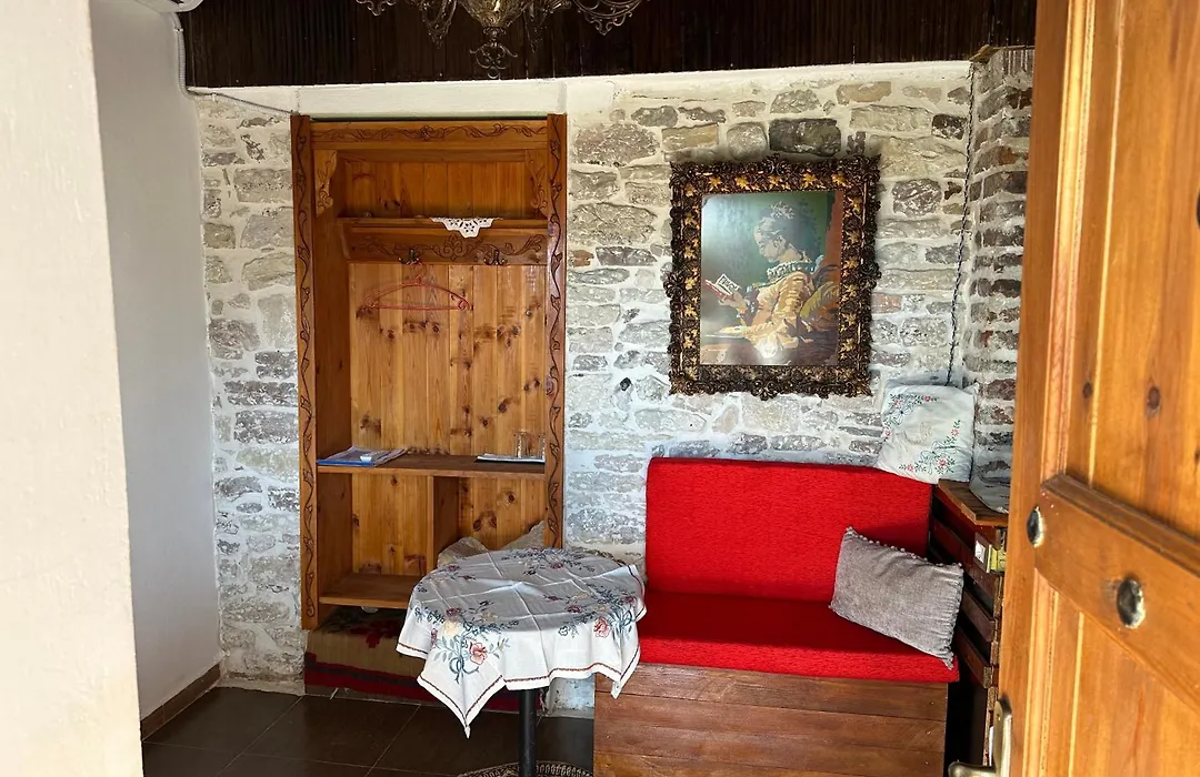 Guesthouse Mele-1