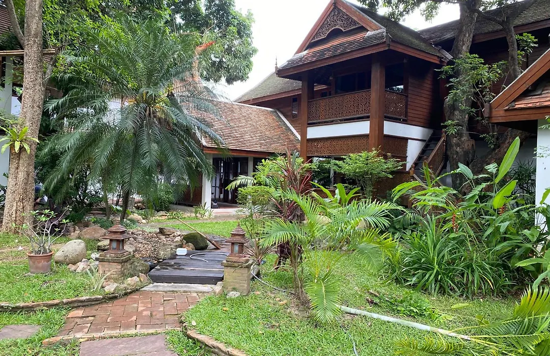 Baan Orapin-1