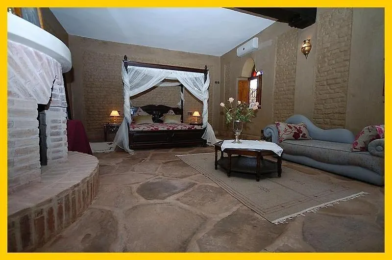 La Rose Du Desert-1