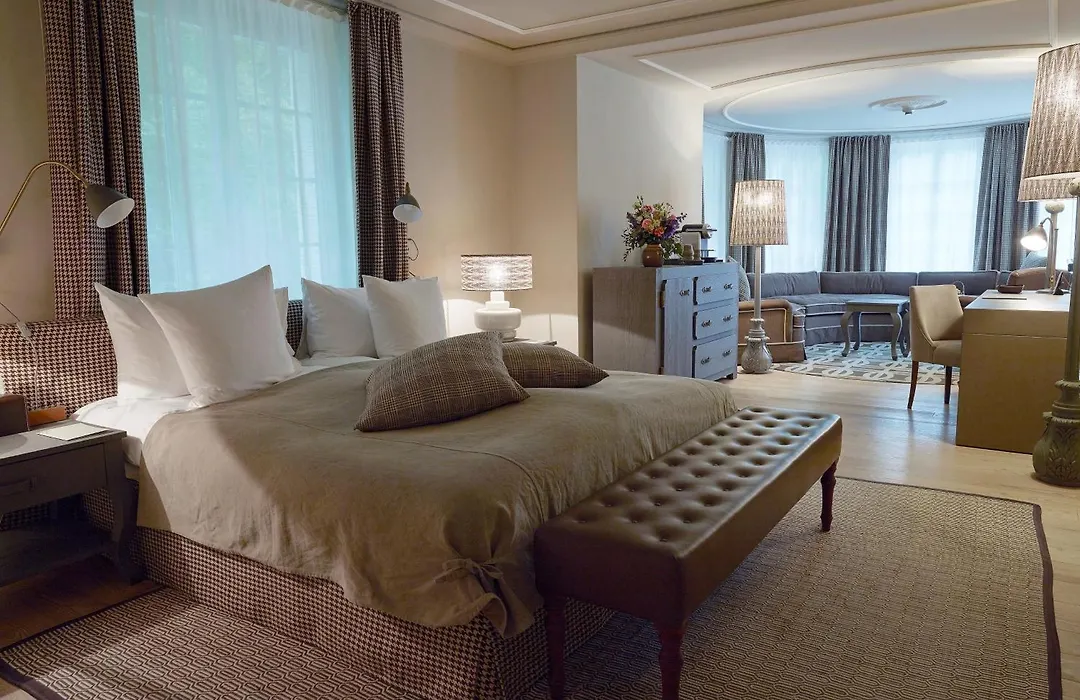Le Grand Bellevue-1