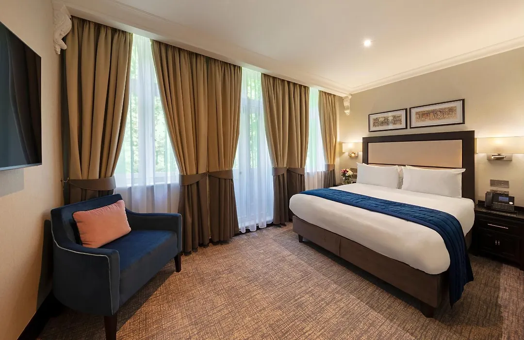 Wellington Hotel By Blue Orchid-1