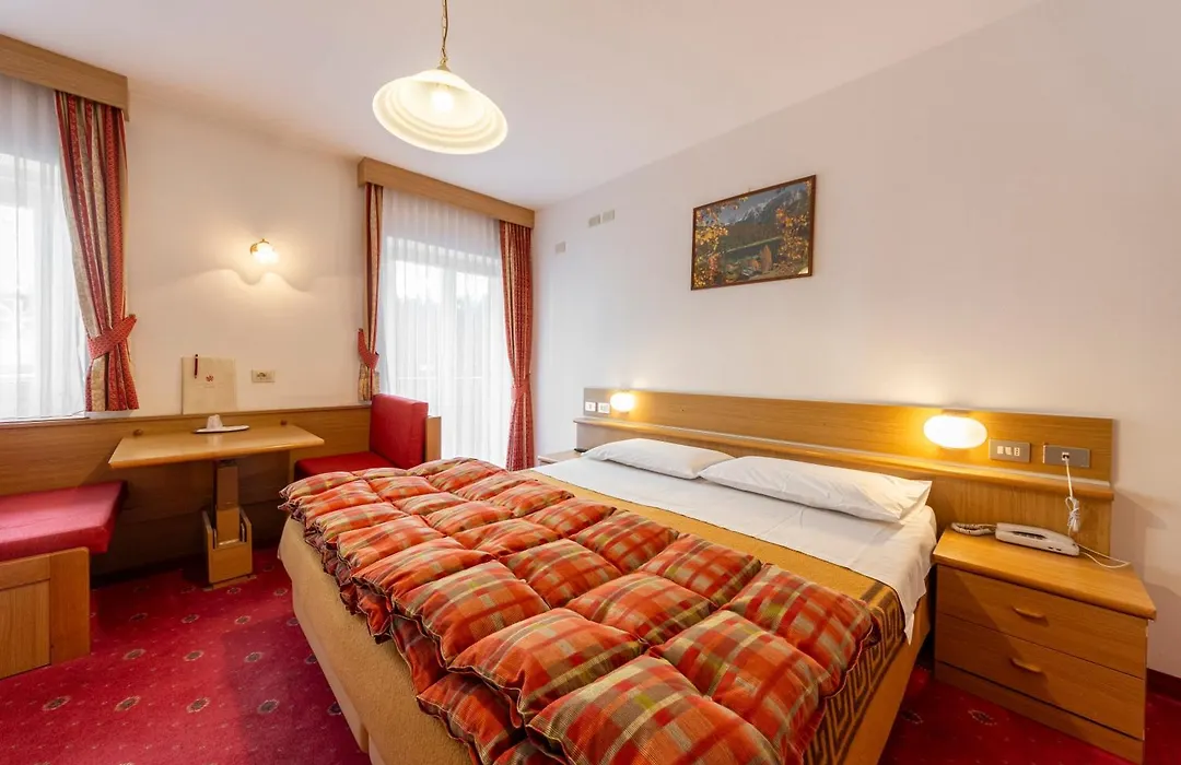 Hotel Cristallo-1