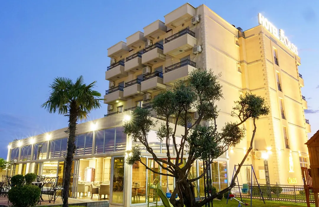 Hotel Oasis-1