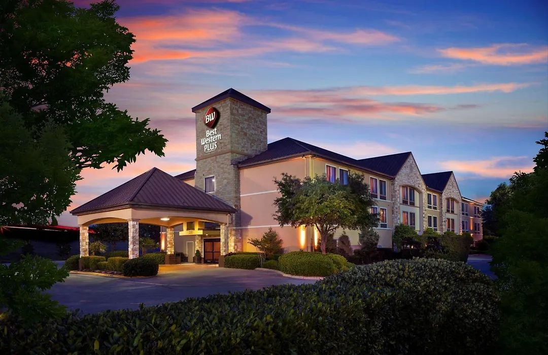 Best Western Plus Lewisville Flower Mound-1