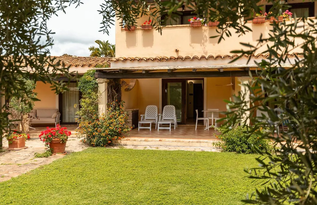 Porto Giunco Residence-1