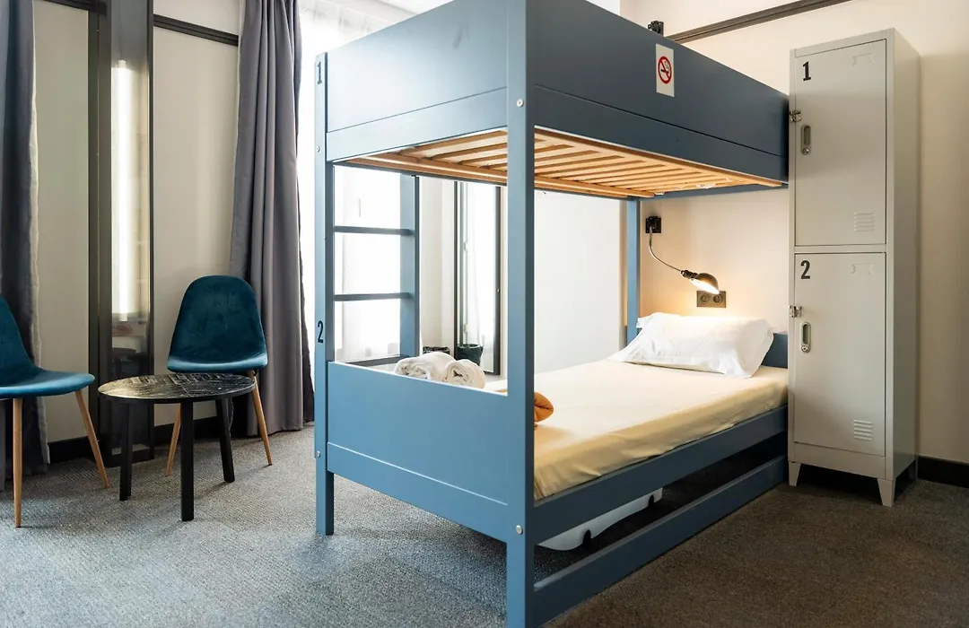 Hotel Sub-1
