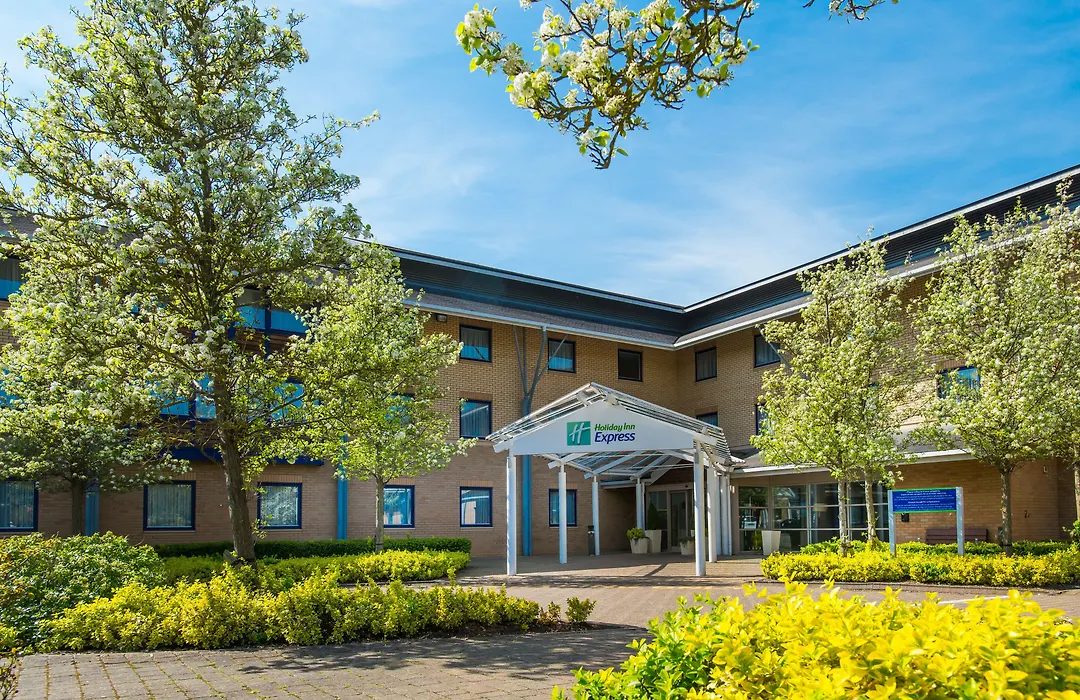 Holiday Inn Express Milton Keynes By Ihg-1