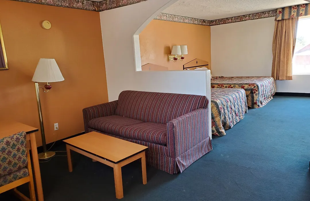 Night Inn-1