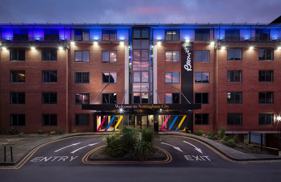 Roomzzz Nottingham City-1
