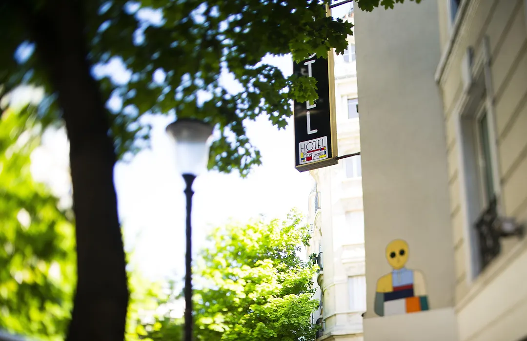 Hotel Du Mont Dore Batignolles-1