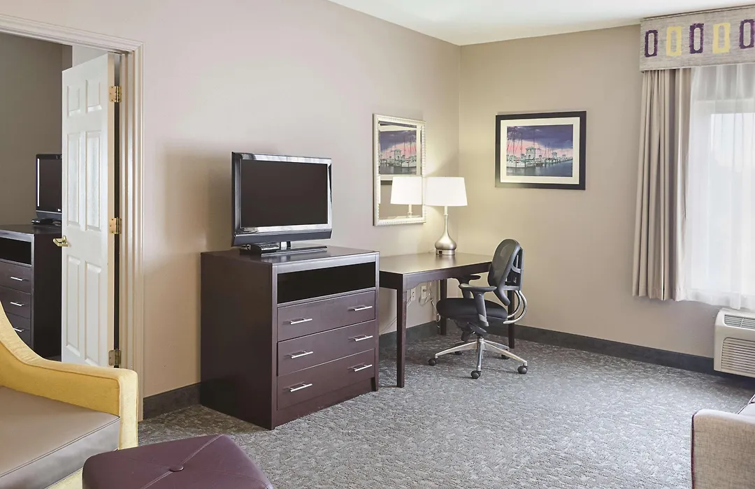 La Quinta By Wyndham Biloxi-1