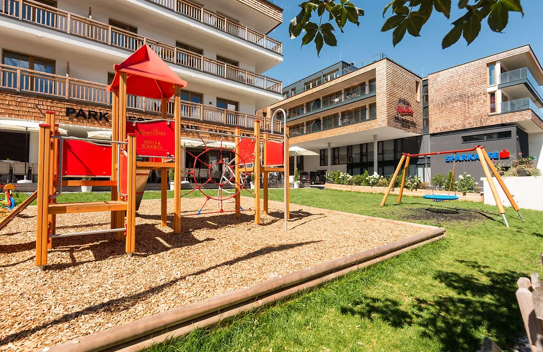 Alpenparks Hotel & Apartment Central Zell Am See-1