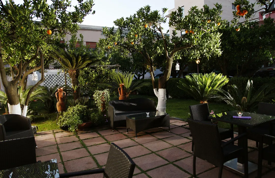 Hotel Diana-1