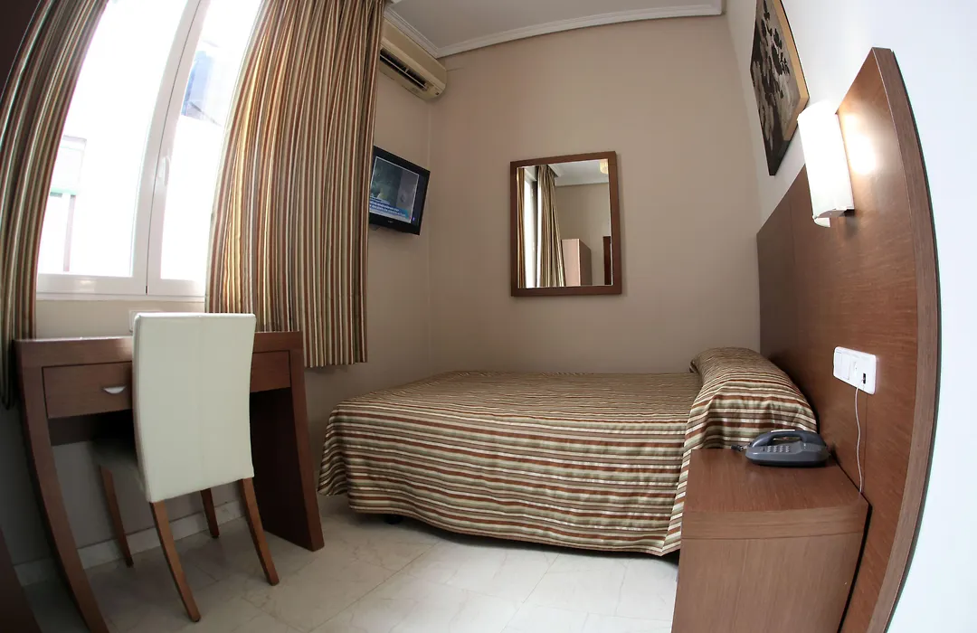 Hostal Atocha Almudena Martin-1