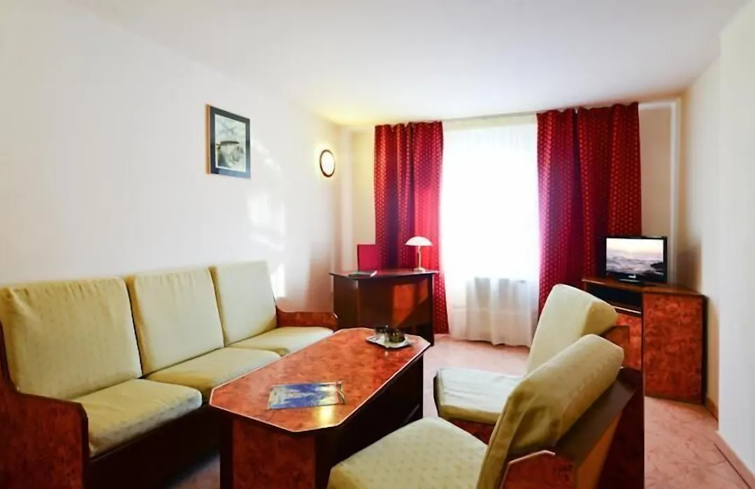 Euro Hotel-1