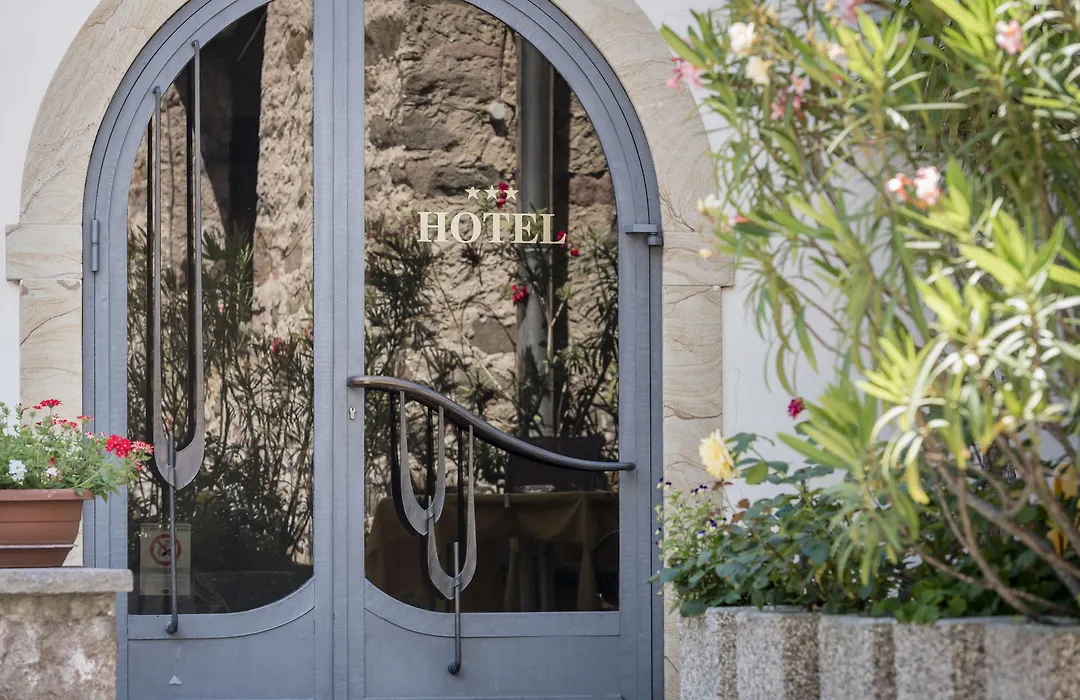 Hotel Tyrol-1