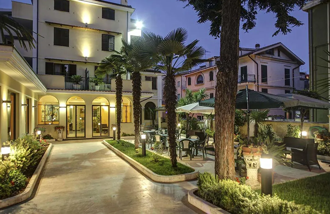 Hotel Ester Safer-1
